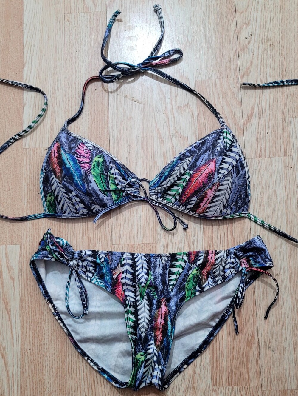 BODY GLOVE Women’s Feather-Print Tie Bikini in Multi-Color Size Xs